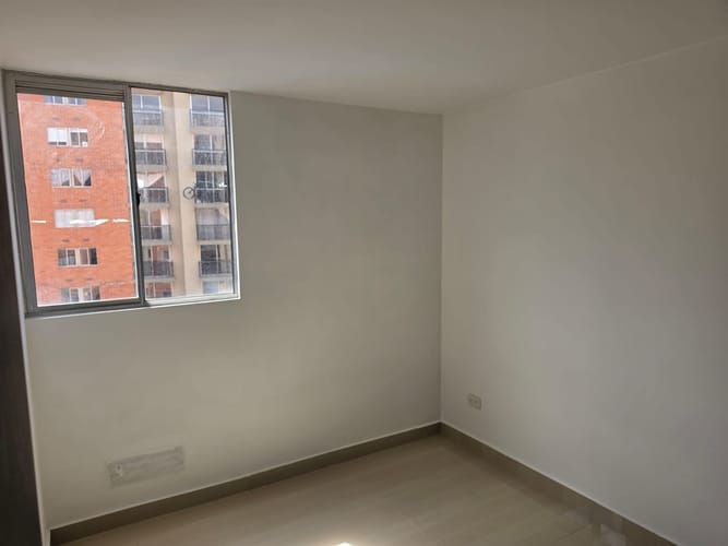 Apartamento de 3 alcobas en venta en La Prosperidad, Madrid, 58 m² · foto 8 de 24