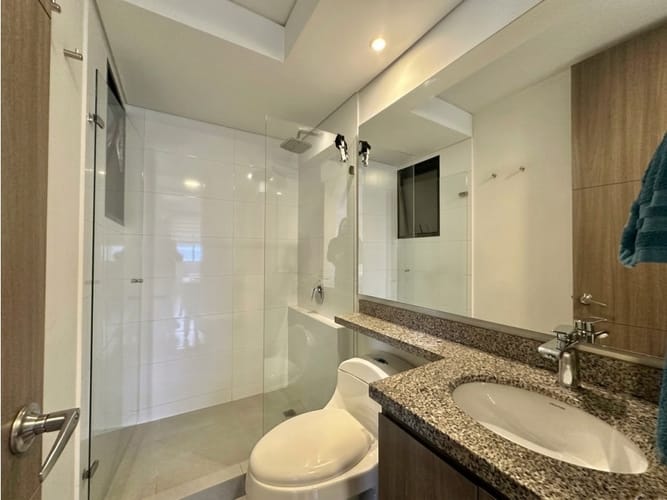 Apartamento de 2 alcobas en venta en Ciudad Salitre, Bogotá, 68 m² · foto 12 de 24