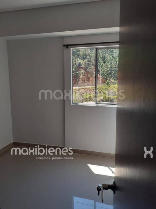 Apartamento de 3 alcobas en arriendo en La Navarra, Bello, 70 m² · foto 8 de 16