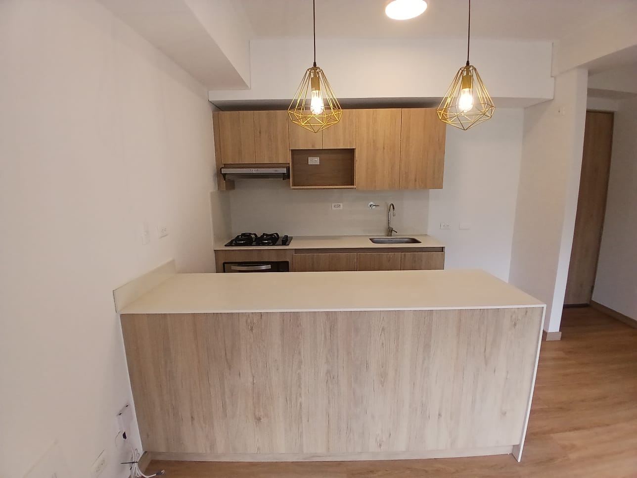 Apartamento en arriendo en Potrerito, Bello · foto 2 de 16