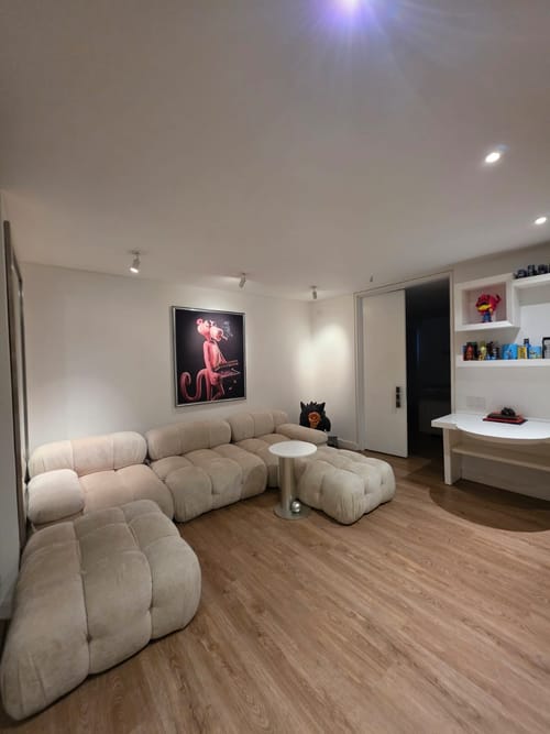 Apartamento de 3 alcobas en venta en Los Rosales, Bogotá, 370 m² · foto 23 de 24