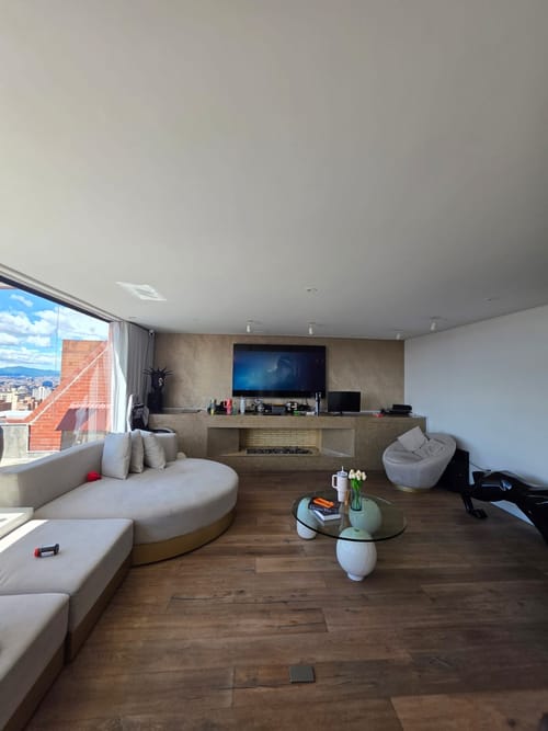 Apartamento de 3 alcobas en venta en Los Rosales, Bogotá, 370 m² · foto 3 de 24