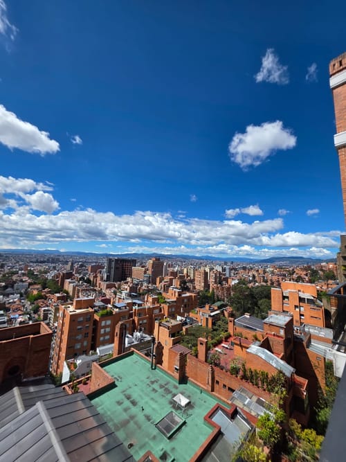 Apartamento de 3 alcobas en venta en Los Rosales, Bogotá, 370 m² · foto 5 de 24