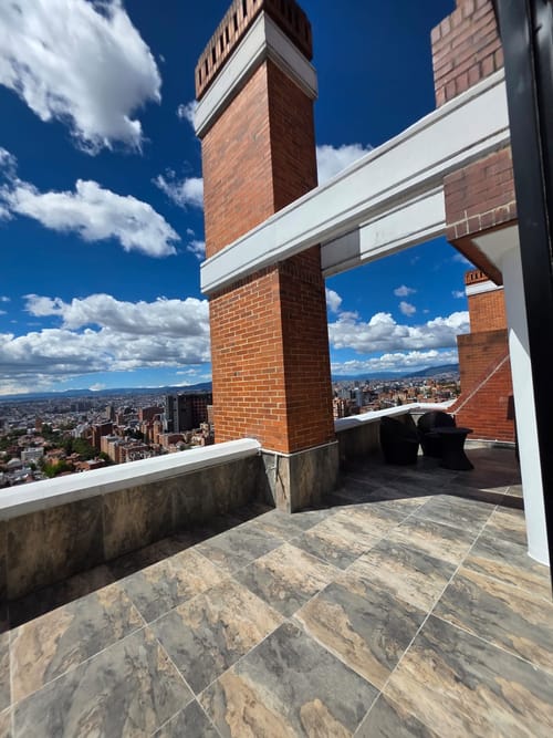 Apartamento de 3 alcobas en venta en Los Rosales, Bogotá, 370 m² · foto 7 de 24