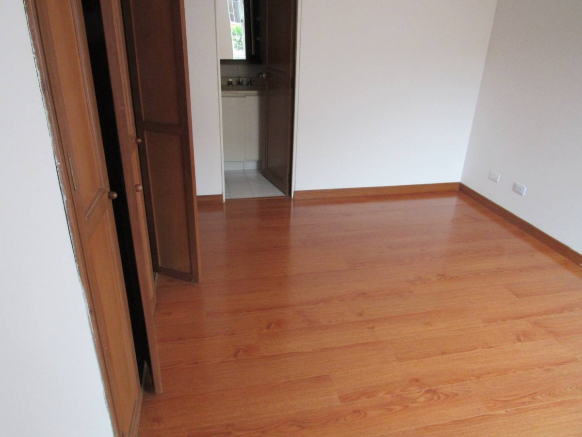 Apartamento en venta en Pontevedra, Bogotá · foto 10 de 24