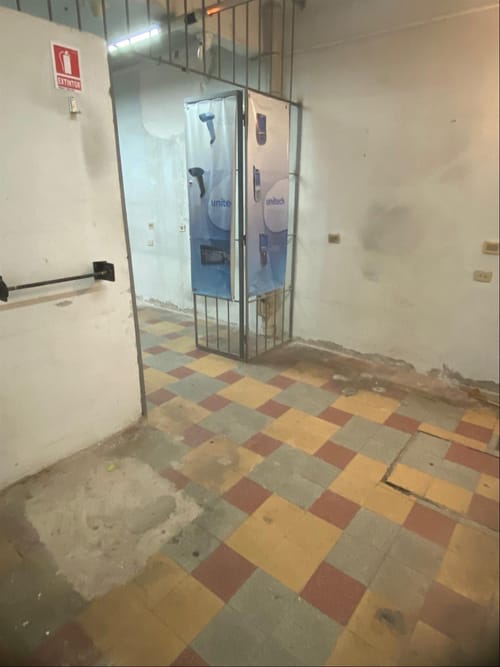 Local Comercial en Alquiler · Foto 2