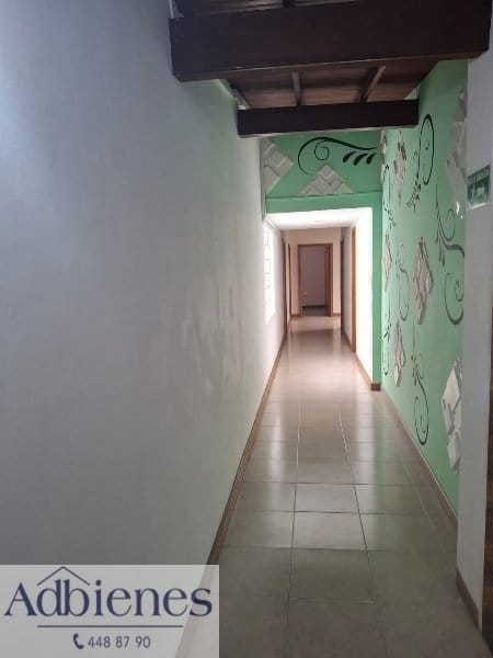 Casa de 6 alcobas en arriendo en San Joaquin, Medellín, 250 m² · foto 5 de 24