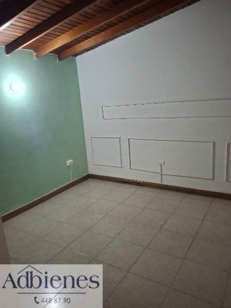 Casa de 6 alcobas en arriendo en San Joaquin, Medellín, 250 m² · foto 9 de 24