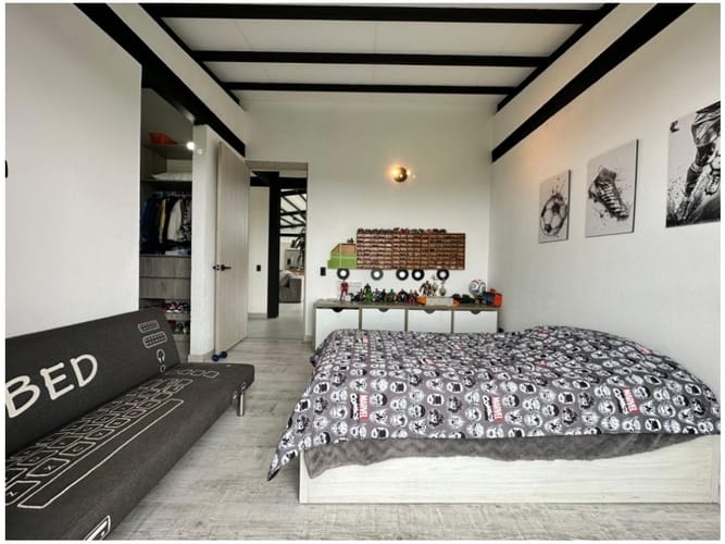 Casa de 3 alcobas en venta en Vía Las Palmas, Envigado, 260 m² · foto 13 de 14