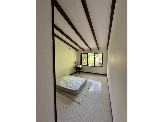 Casa de 5 alcobas en venta en Santa Anita, Cali, 250 m² · foto 13 de 22