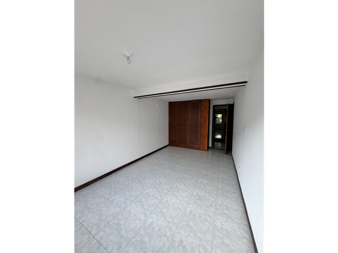 Casa de 5 alcobas en venta en Santa Anita, Cali, 250 m² · foto 17 de 22