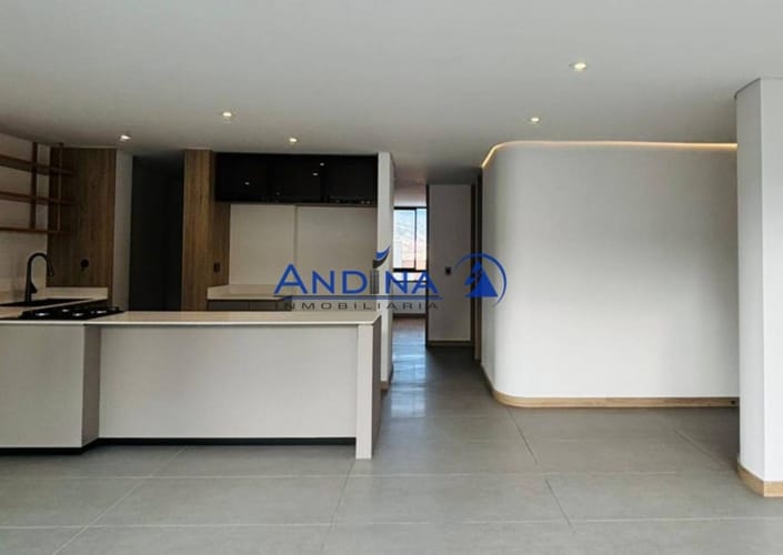 Apartamento de 3 alcobas en venta en La Castellana, Medellín, 112 m² · foto 4 de 15