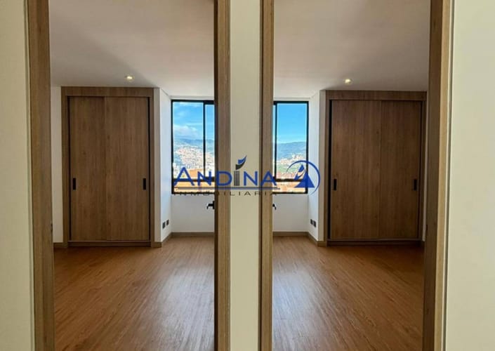 Apartamento de 3 alcobas en venta en La Castellana, Medellín, 112 m² · foto 9 de 15