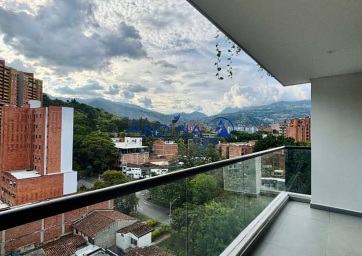 Apartamento de 3 alcobas en venta en La Castellana, Medellín, 112 m² · foto 13 de 15