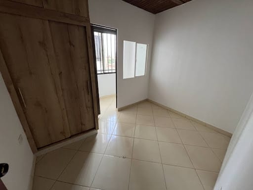 Apartamento de 2 alcobas en arriendo en San Isidro, Medellín, 40 m² · foto 7 de 8