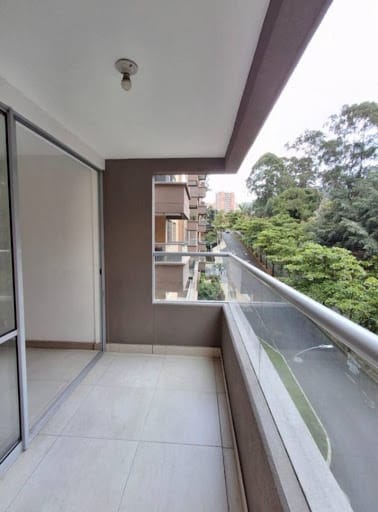 Apartamento de 3 alcobas en arriendo en Loma De San Jose, Sabaneta, 87 m² · foto 8 de 13