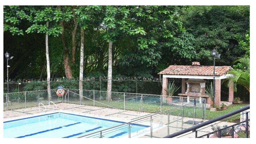 Casa de 5 alcobas en venta en Calambeo, Ibagué, 330 m² · foto 5 de 12