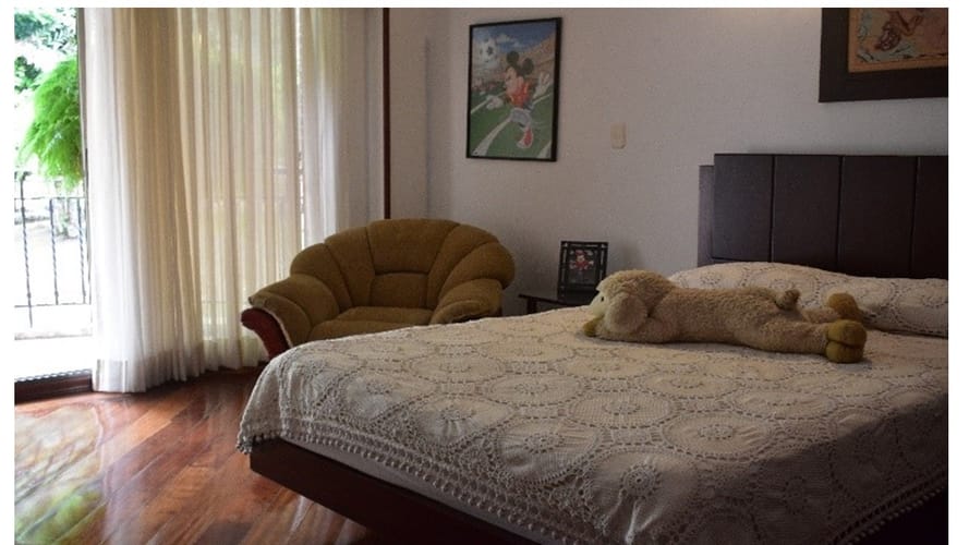 Casa de 5 alcobas en venta en Calambeo, Ibagué, 330 m² · foto 6 de 12