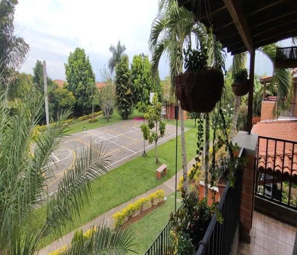 Casa de 3 alcobas en venta en El Castillo, Jamundí, 240 m² · foto 5 de 24