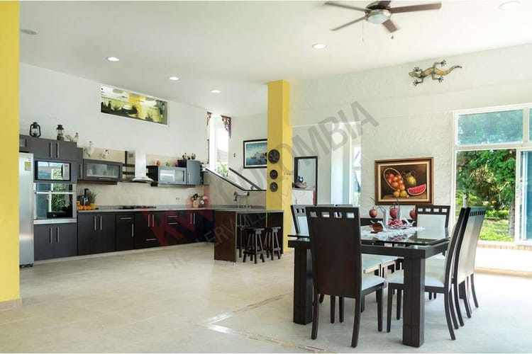 Casa de 4 alcobas en venta en Porerito, Jamundí, 370 m² · foto 3 de 24