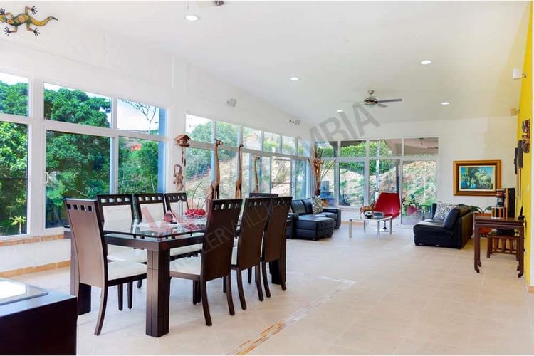 Casa de 4 alcobas en venta en Porerito, Jamundí, 370 m² · foto 4 de 24