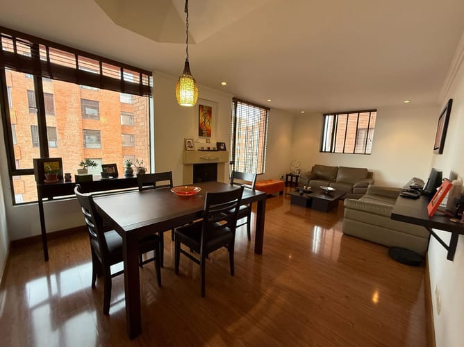 Apartamento de 3 alcobas en venta en Colina Campestre, Bogotá, 87 m² · foto 2 de 21