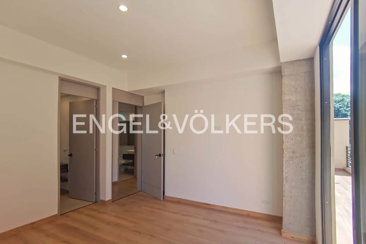 Apartamento de 3 alcobas en venta en Laureles, Medellín, 153 m² · foto 6 de 10