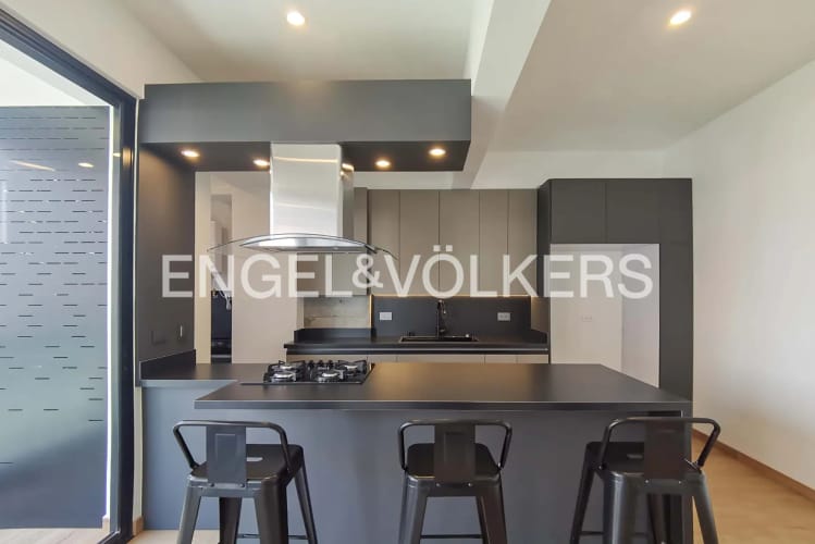 Apartamento de 3 alcobas en venta en Laureles, Medellín, 153 m² · foto 3 de 10