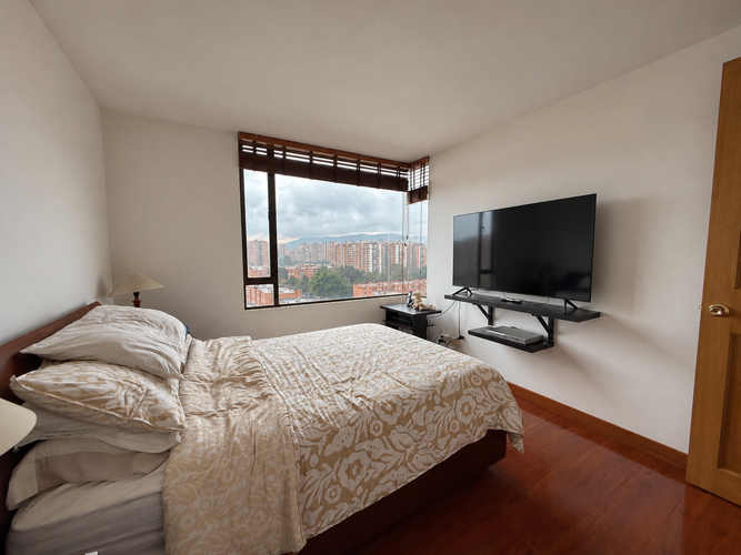 Apartamento de 3 alcobas en venta en Colina Campestre, Bogotá, 87 m² · foto 6 de 21