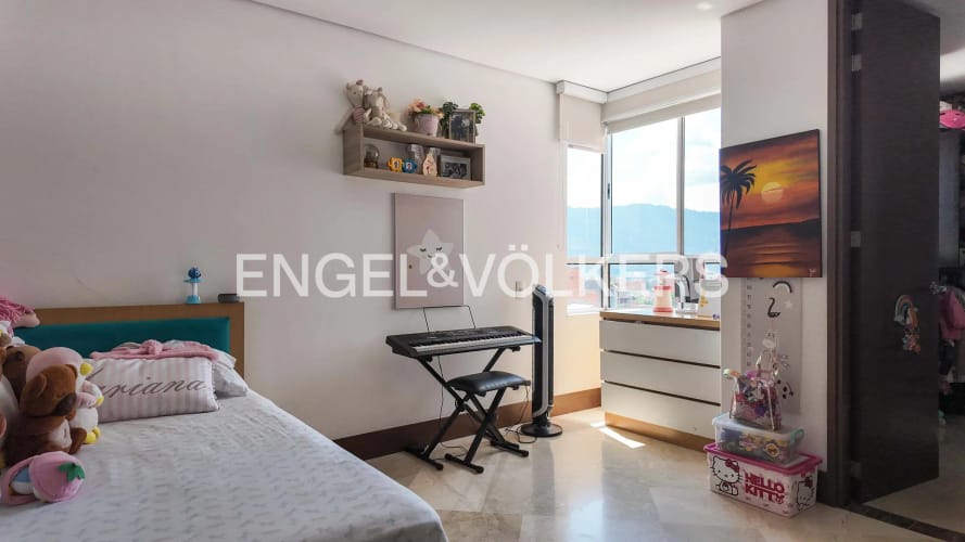 Apartamento de 3 alcobas en venta en Laureles, Medellín, 202 m² · foto 22 de 23