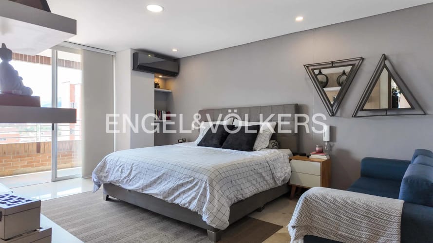 Apartamento de 3 alcobas en venta en Laureles, Medellín, 202 m² · foto 16 de 23