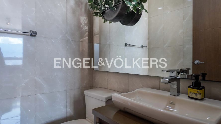Apartamento de 3 alcobas en venta en Laureles, Medellín, 202 m² · foto 10 de 23