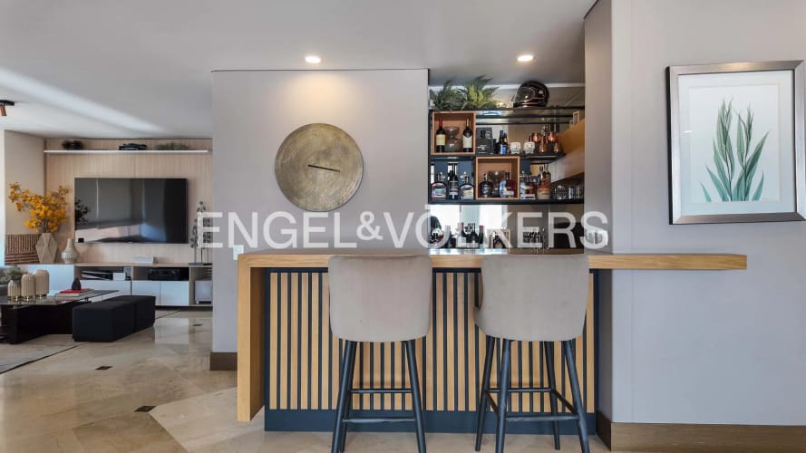 Apartamento de 3 alcobas en venta en Laureles, Medellín, 202 m² · foto 7 de 23