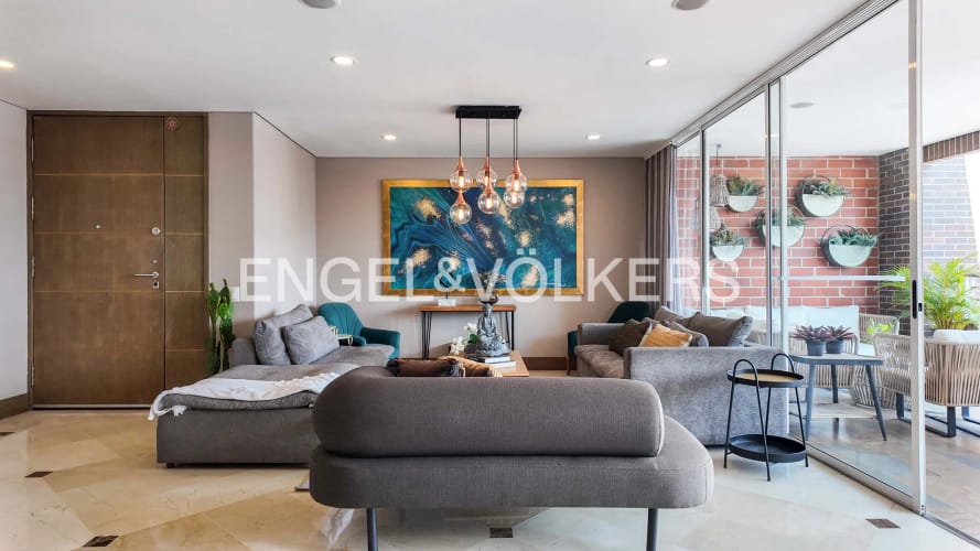 Apartamento de 3 alcobas en venta en Laureles, Medellín, 202 m² · foto 2 de 23