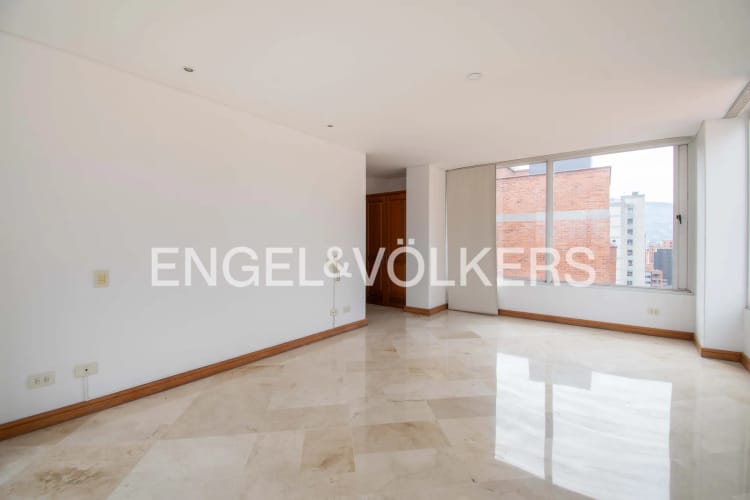 Apartamento de 3 alcobas en venta en Laureles, Medellín, 327 m² · foto 15 de 22
