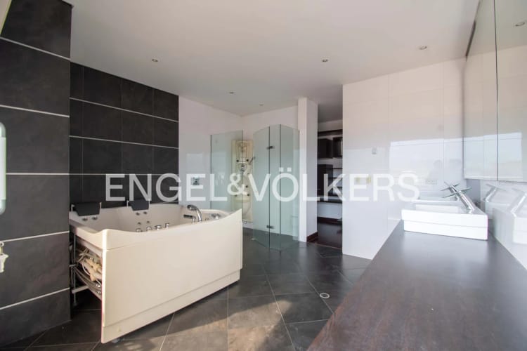 Apartamento de 3 alcobas en venta en Laureles, Medellín, 327 m² · foto 12 de 22