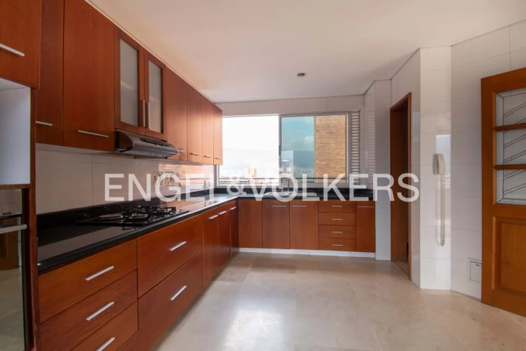 Apartamento de 3 alcobas en venta en Laureles, Medellín, 327 m² · foto 8 de 22