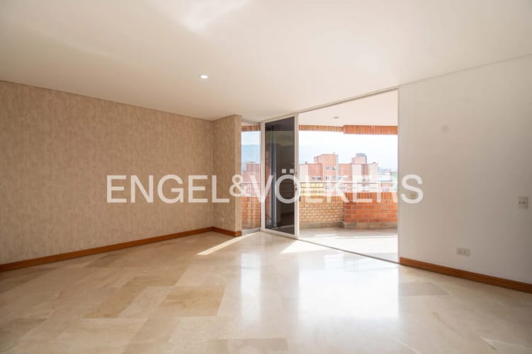 Apartamento de 3 alcobas en venta en Laureles, Medellín, 327 m² · foto 7 de 22
