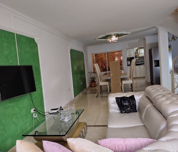 Casa de 4 alcobas en venta en Caney, Cali, 324 m² · foto 3 de 23