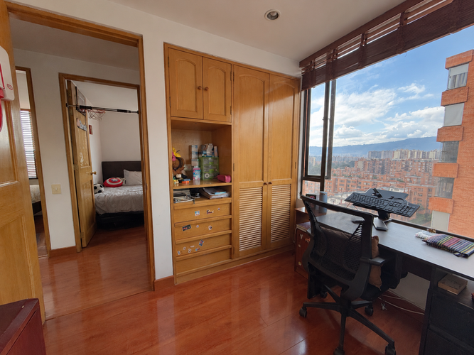 Apartamento de 3 alcobas en venta en Colina Campestre, Bogotá, 87 m² · foto 9 de 21