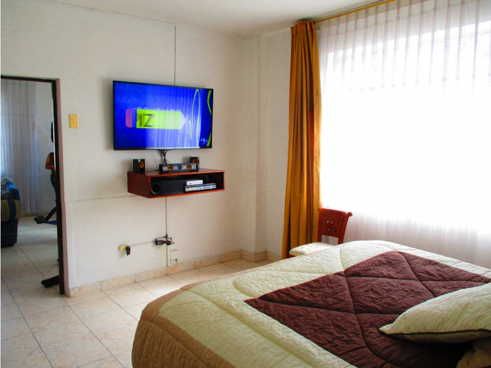 Casa en venta en Versalles, Bogotá · foto 9 de 24