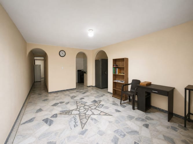 Casa de 4 alcobas en venta en Industrial, Cali, 80 m² · foto 2 de 9