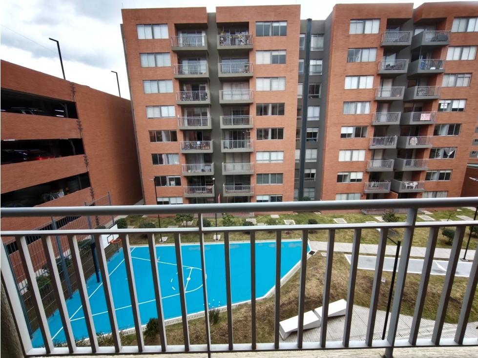 Apartamento en venta en Pinos Polo Club, Mosquera · foto 10 de 24