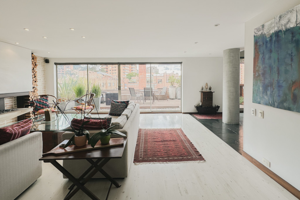 Apartamento en venta en Los Rosales, Bogotá · foto 2 de 24