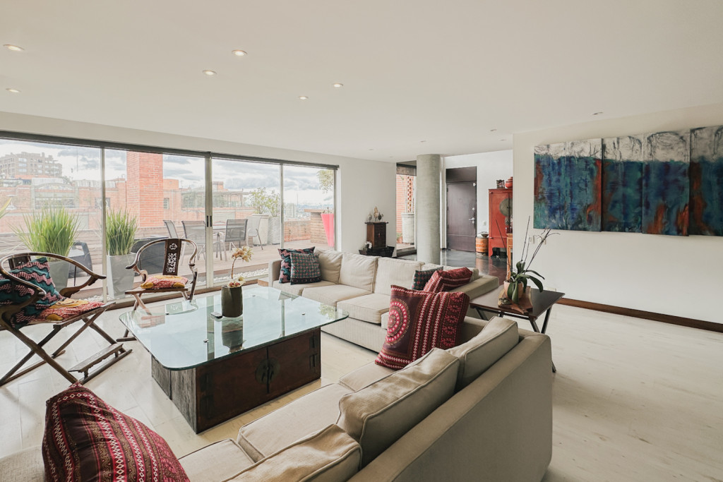 Apartamento en venta en Los Rosales, Bogotá · foto 3 de 24
