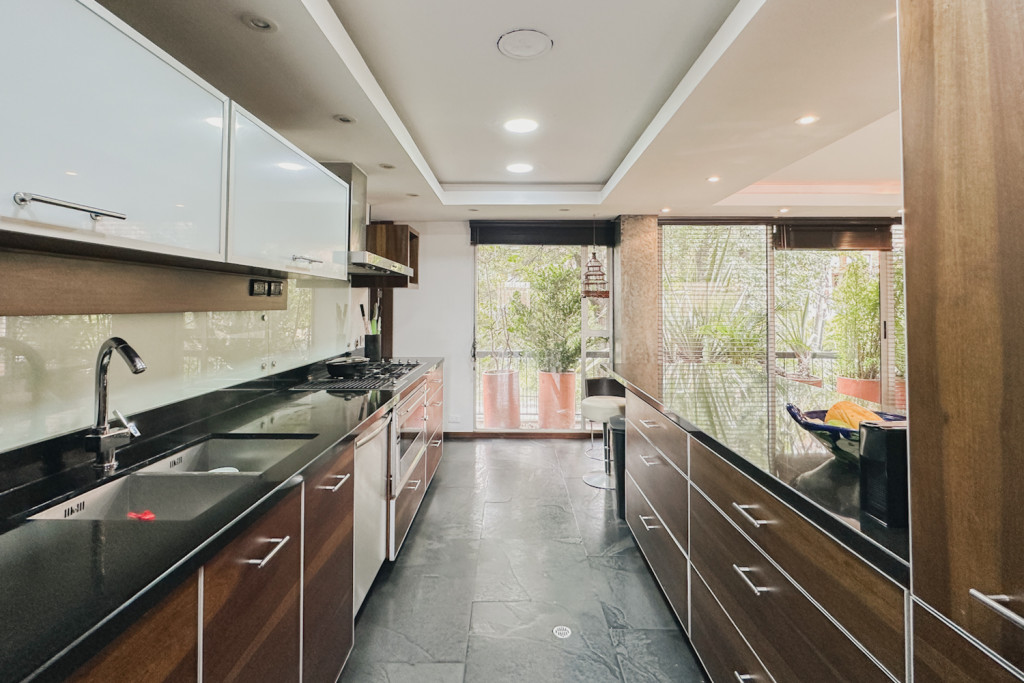 Apartamento en venta en Los Rosales, Bogotá · foto 7 de 24