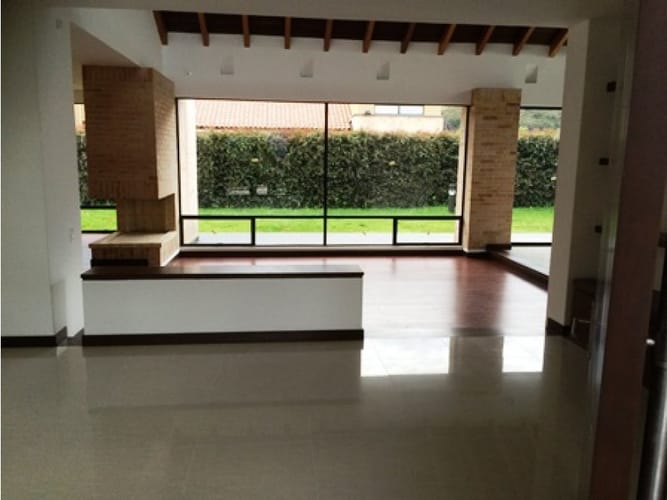 Casa de 4 alcobas en venta en Cerca De Piedra, Chía, 445 m² · foto 3 de 20