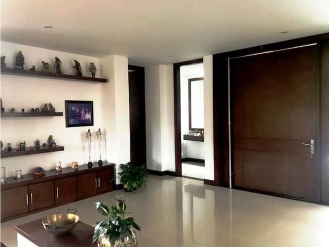 Casa de 4 alcobas en venta en Cerca De Piedra, Chía, 447 m² · foto 2 de 24
