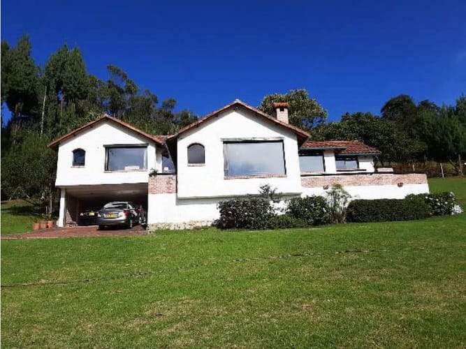 Casa en venta en Altos De Yerbabuena, Chía · foto 3 de 14