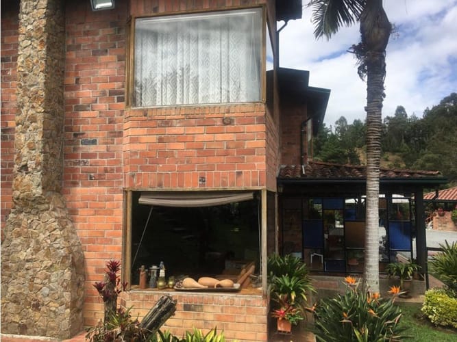 Casa de 5 alcobas en venta en Pantanillo, El Retiro, 300 m² · foto 3 de 7